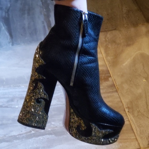 Marc Jacobs booties - Picture 3 of 11